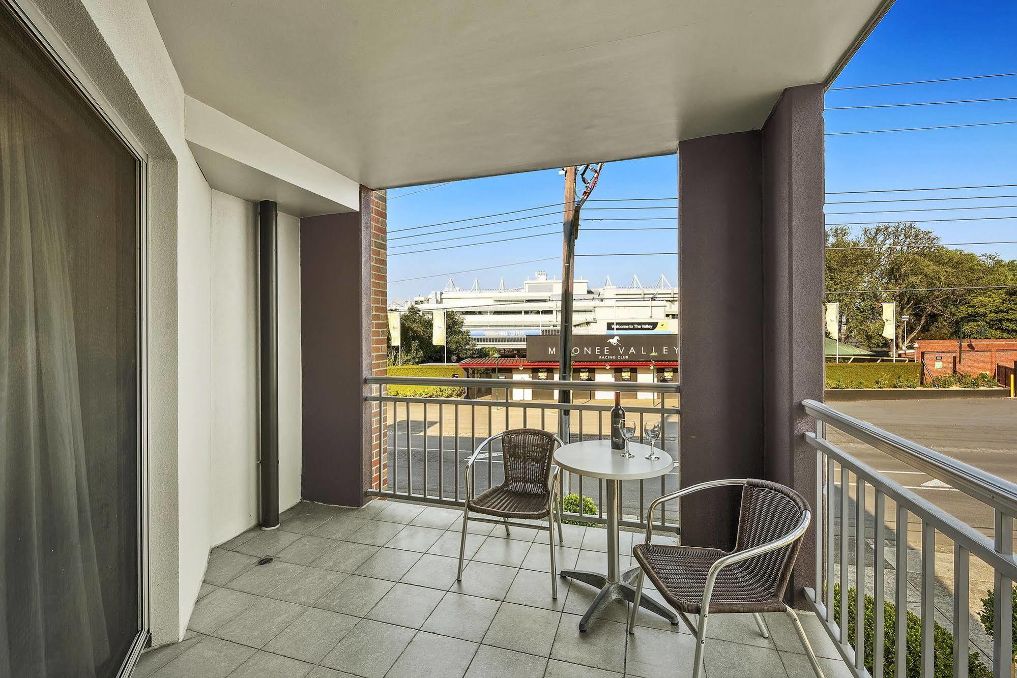 Quest Moonee Valley Melbourne Exterior photo