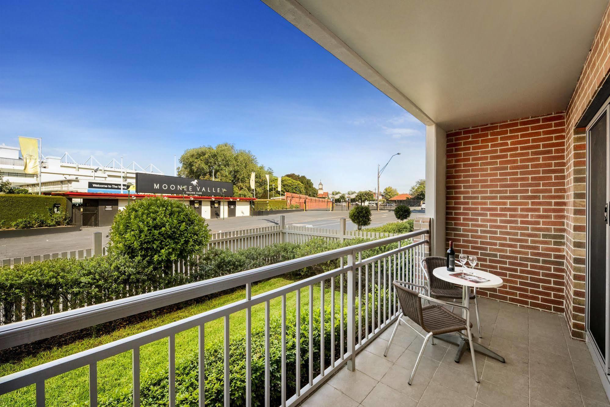 Quest Moonee Valley Melbourne Exterior photo