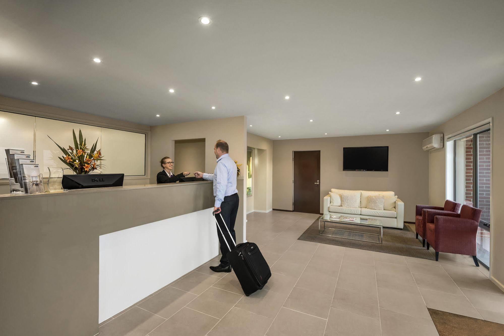 Quest Moonee Valley Melbourne Exterior photo