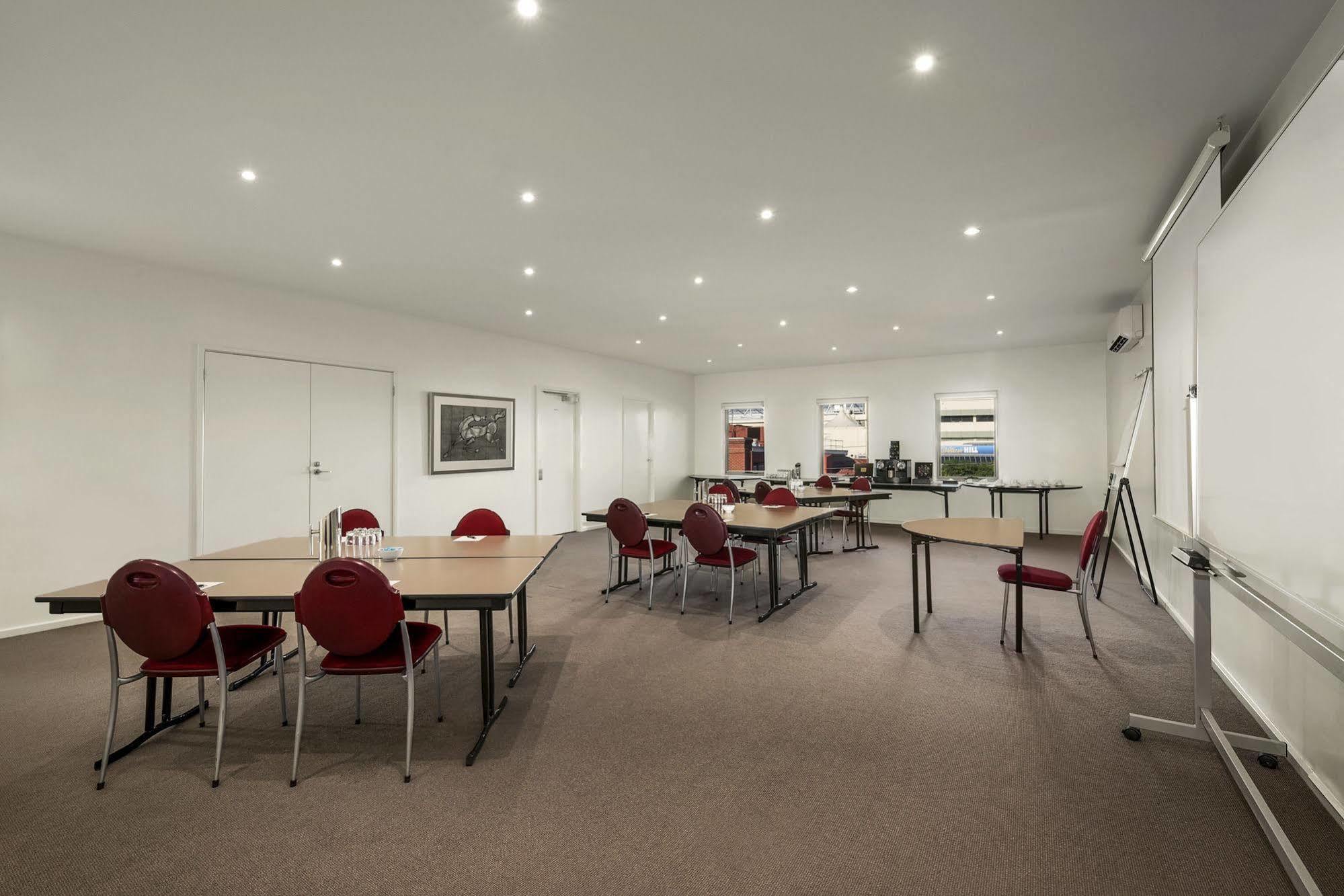Quest Moonee Valley Melbourne Exterior photo
